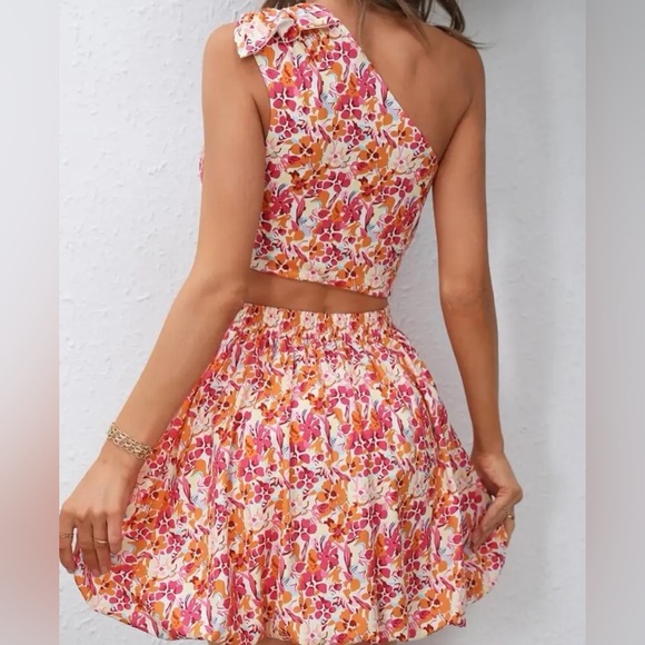 SHEIN. PINK AND ORANGE FLORAL MINI DRESS -S - Picture 2 of 5